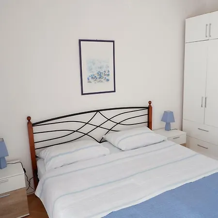 Marija Apartment Njivice